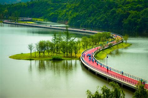 Beautiful Parks And Snowy Mountains In Chengdu China Lonely Planet