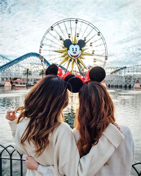 Bff Goals 👯 Disneyland Yay 🤗🙈 Follo Disney Photo Ideas Cute Disney