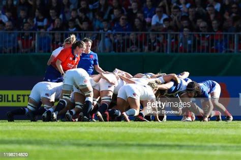 Women Rugby Scrum Photos And Premium High Res Pictures Getty Images