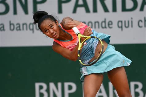 Leylah Fernandez Cruises Into French Open Second Round Tennis Canada