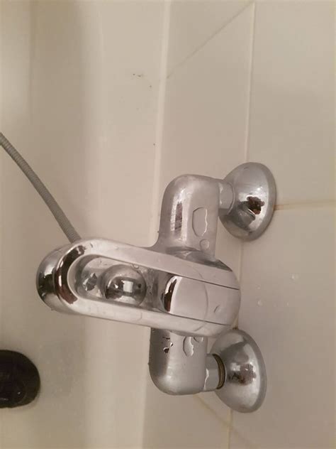 Ein weiterer termin für die montage wird vereinbart. Badewanne läuft nicht mehr ab