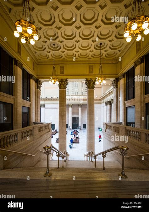 Union Station Entrance Stairs At Downtown Chicago Stock Photo Alamy