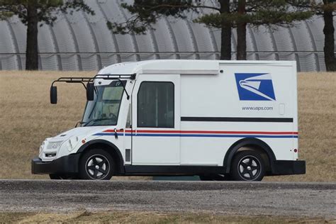 Usps Letter Carriers Critique 5 Vehicles Considered For Next Mail Truck