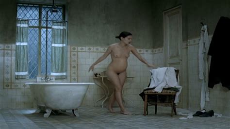 Nude Video Celebs Virginie Ledoyen Nude Saint Ange 2004