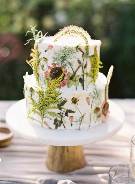 50 of the prettiest floral wedding cakes