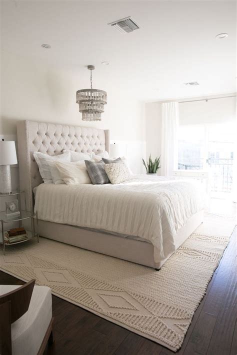 33 The Best White Master Bedroom Design And Decoration Ideas Homyhomee