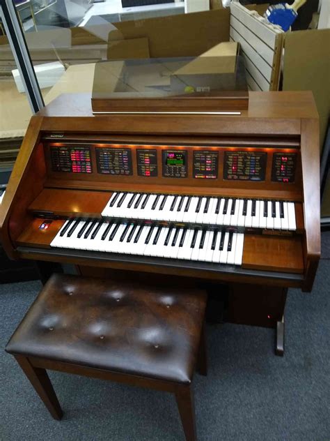 Lowrey Holiday Organ Jim Laabs Music Store