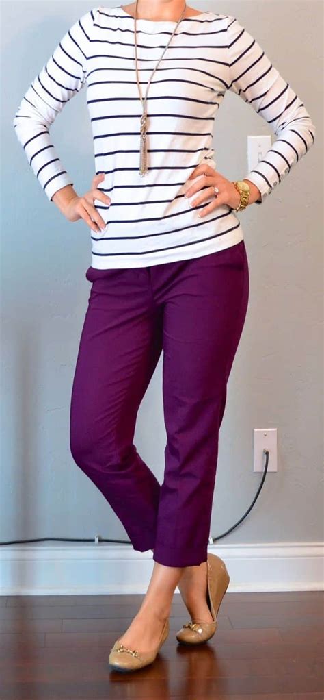 What Color Shirt Goes With Dark Purple Leggings On Its