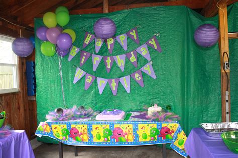 Barney Themed First Birthday Party Decorations Fiesta De Barney Fiesta