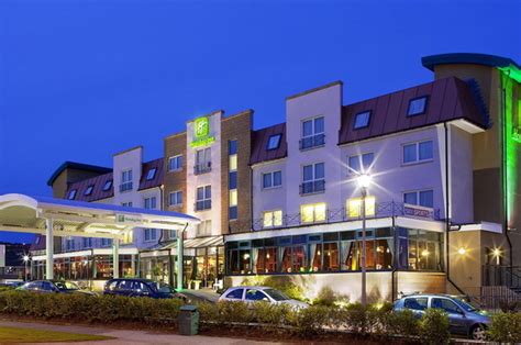 Hotel glenmarie also provides free parking on site. 2 nights BB+Dinner 1st night Holiday Inn Aberdeen
