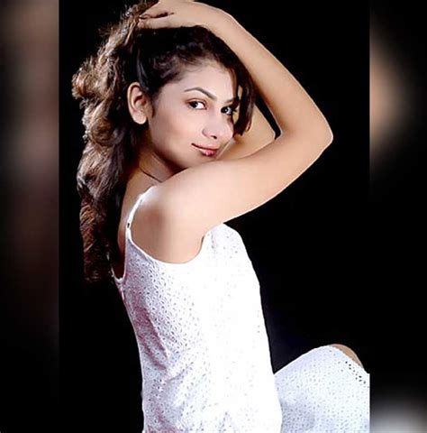 Sriti Jha’s Sexy And Unseen Viral Photos Iwmbuzz