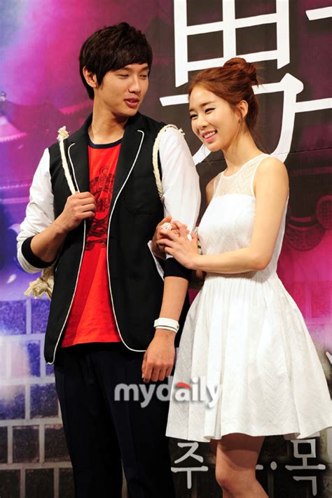 Yoo In Na And Ji Hyun Woo Confirm They Are Dating