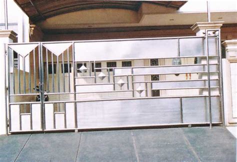 Aneka jaya bengkel las dan canopy surabaya. PUTRA KARYA: PAGAR & PINTU STAINLES STEEL