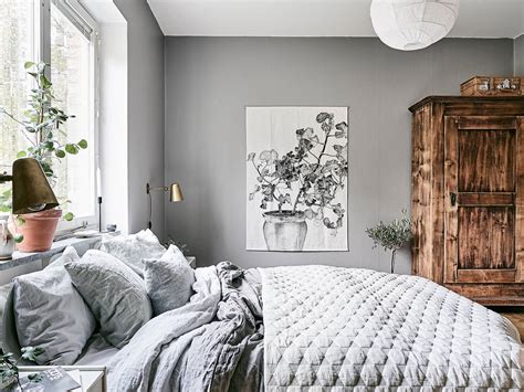 A part of hearst digital media elle decor participates in various affiliate marketing programs, which means we may get paid commissions on editorially chosen products purchased through our links to retailer sites. Cozy bedroom in grey - COCO LAPINE DESIGNCOCO LAPINE DESIGN