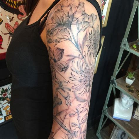 Pin By Ashley King On Tattoo Tattoos Flower Tattoo