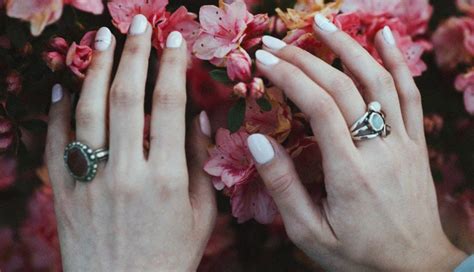 The Best White Nail Styles Manicure Ideas To Inspire You Booksy