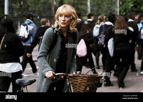 Cate Blanchett Notes On A Scandal Stock Photo Alamy