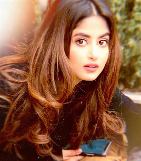 Top 10 Pakistani Actresses With Most Beautiful Hair Reviewitpk
