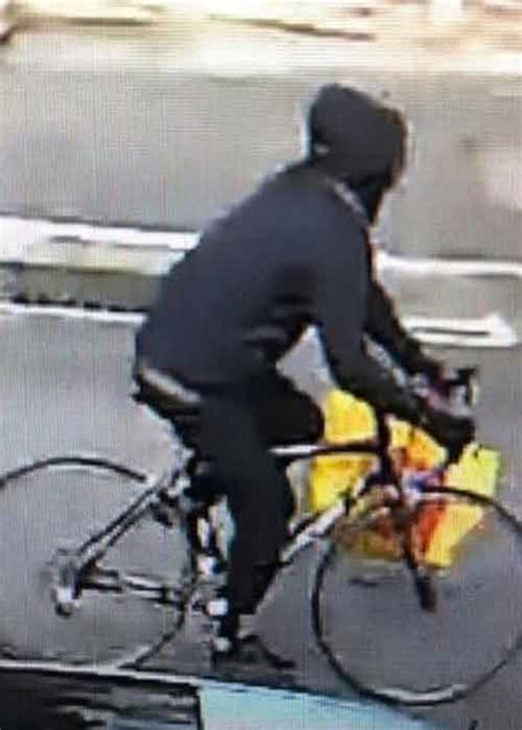 Manhunt Underway For Cyclist After Nine Sex Attacks In Park Reported In Five Hours Extraie