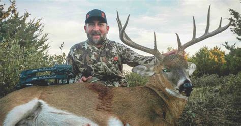 Remembering Classic Whitetail Rut Hunts Grand View Outdoors