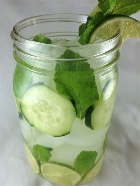 Refreshing Detox Lime Cucumber Mint Water