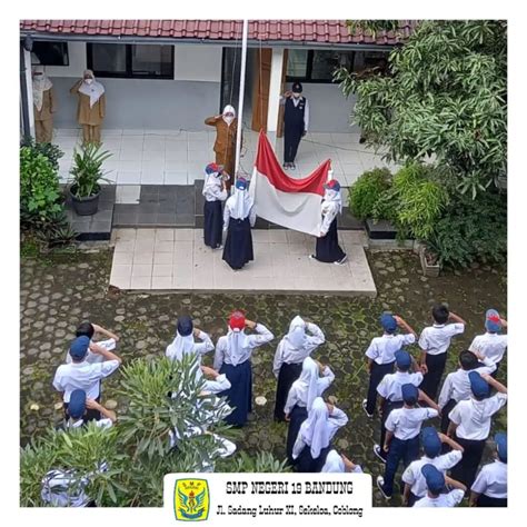 Upacara Bendera Smpn 19 Bandung Dengan Menerapkan Prokes Smp Negeri 19