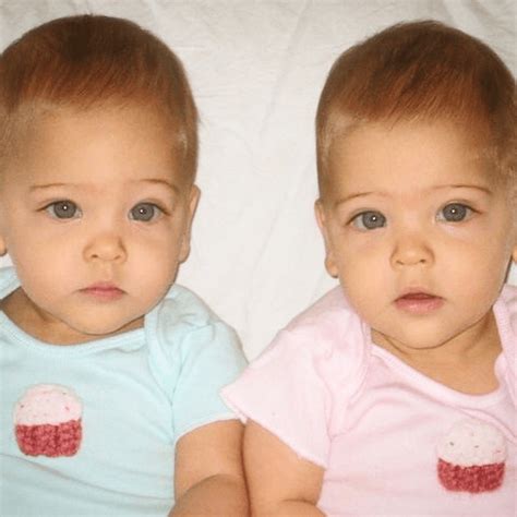 Twin Girls Famous Instagram Models Nouveaux Parents Identical Twins