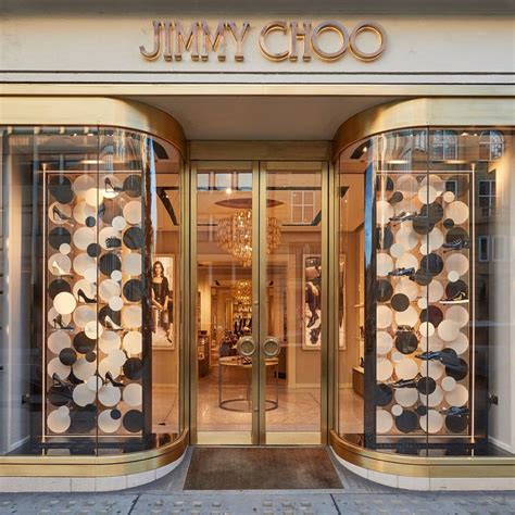 Jimmy Choo London Uk Taking Style Inspiration From 1960s Glamour