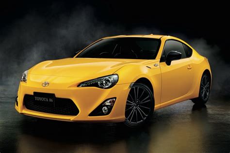 Japan Gets This Exclusive Toyota 86 Yellow Limited Edition Luxury