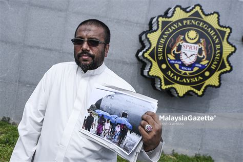 Ada dua tipe yang diproduksi oleh pabrikan di tanah air kita. Mat Sabu balik kampung naik pesawat TUDM, individu lapor SPRM