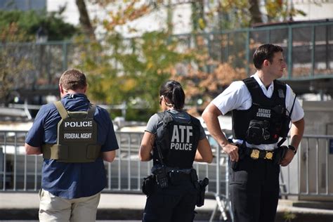 A Dss Agent Coordinates With Atf And Usss Special Agents To Secure