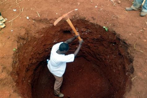 2 Methods Of How To Dig A Well That Used In Most Rural Areas