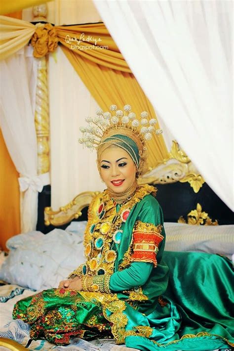 Bodo A Women Wedding Dress From Bugis Makassar Sulawesi Indonesian