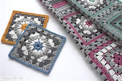 Join by single crocheting pieces together, working through the back loops of the granny square only; PATTERN + TUTORIAL Triple Puff Granny Square — Emmy + LIEN
