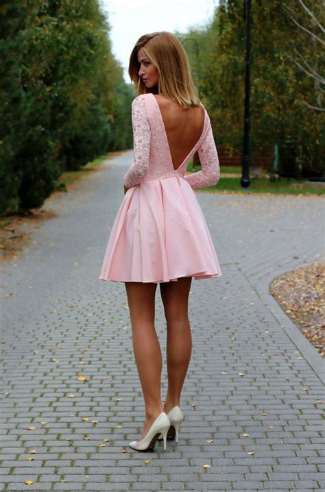 Los vestidos que debes usar según tu cuerpo con imágenes Vestidos rosados Vestidos