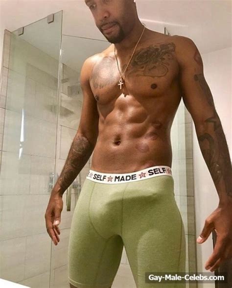 Safaree Samuels Showing Off His Huge Bulge The Nude Male