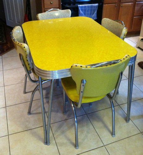 Mid Century Antique Formica Chrome Kitchen Table And Chair Set Retro Kitchen Tables Chrome