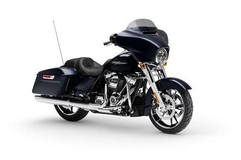 The demographics of motorcycling are changing, particularly here in north america, towards a more urban customer and younger audience. 2021 Harley-Davidson Street Glide