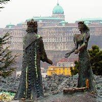 Újbuda (new buda) is a also a district, with the main historical part of buda being between old buda (óbuda) in the north, the castle etc (basically the stuff you see on tourism ads for budapest) in the center and new buda in the south. Budapest napja - Cultura.hu