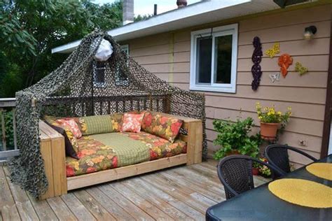 6 Diy Charming Pallet Daybed Ideas 101 Pallets