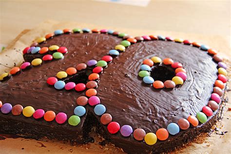 Heute geht es nur um dich, alles sind gut drauf, und schlechte laune gibts heut nicht. Geburtstagskuchen Rezepte | Chefkoch