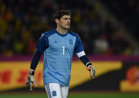Torwart Legende Iker Casillas Beendet Profikarriere Brf Nachrichten