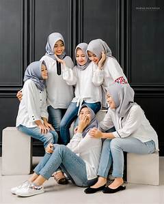 Foto Studio Bareng Sahabat