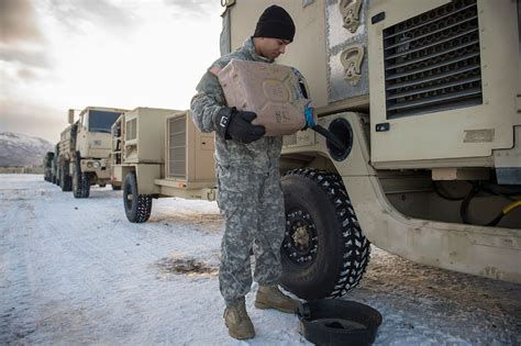 Army Air Force Team Up To Move Gear To Jrtc Joint Base Elmendorf