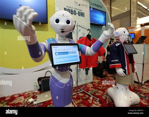 Tokyo Japan 20th July 2016 Softbank S Humanoid Robot Pepper Wears Wrapping Sticker For His