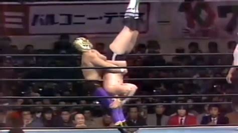Prowresblog New Japan Pro Wrestling Bret Hart Vs Tiger Mask