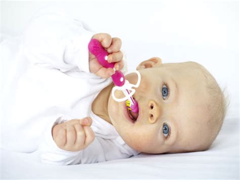 Top 8 Teething Remedies For Babies