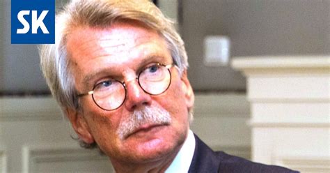 Wahlroos esittää niin epäsovinnaisia ajatuksia, että sopivasti valituilla sitaateilla olisi helppo puhua kansantuomioistuin ristiinnaulitseminen how to download markkinat ja lähetetään 1‑2 arkipäivässä. Wahlroos antaa kyytiä Rinteen hallitukselle: "Yhtään ...