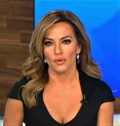 Beautiful Curves Beautiful Life Gorgeous Robin Meade Women In Music