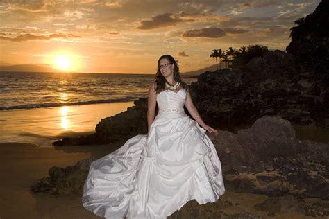 Maui wedding adventures is maui's #1 wedding and vow renewal service provider. Poolenalena Beach - Hawaii Wedding - Maui Wedding & Vow ...